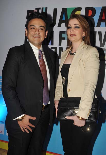 美                                     [hz waf] 他的妻子